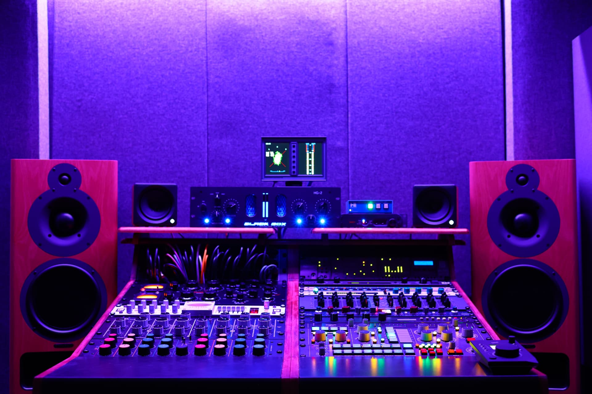 Dimension mastering rack