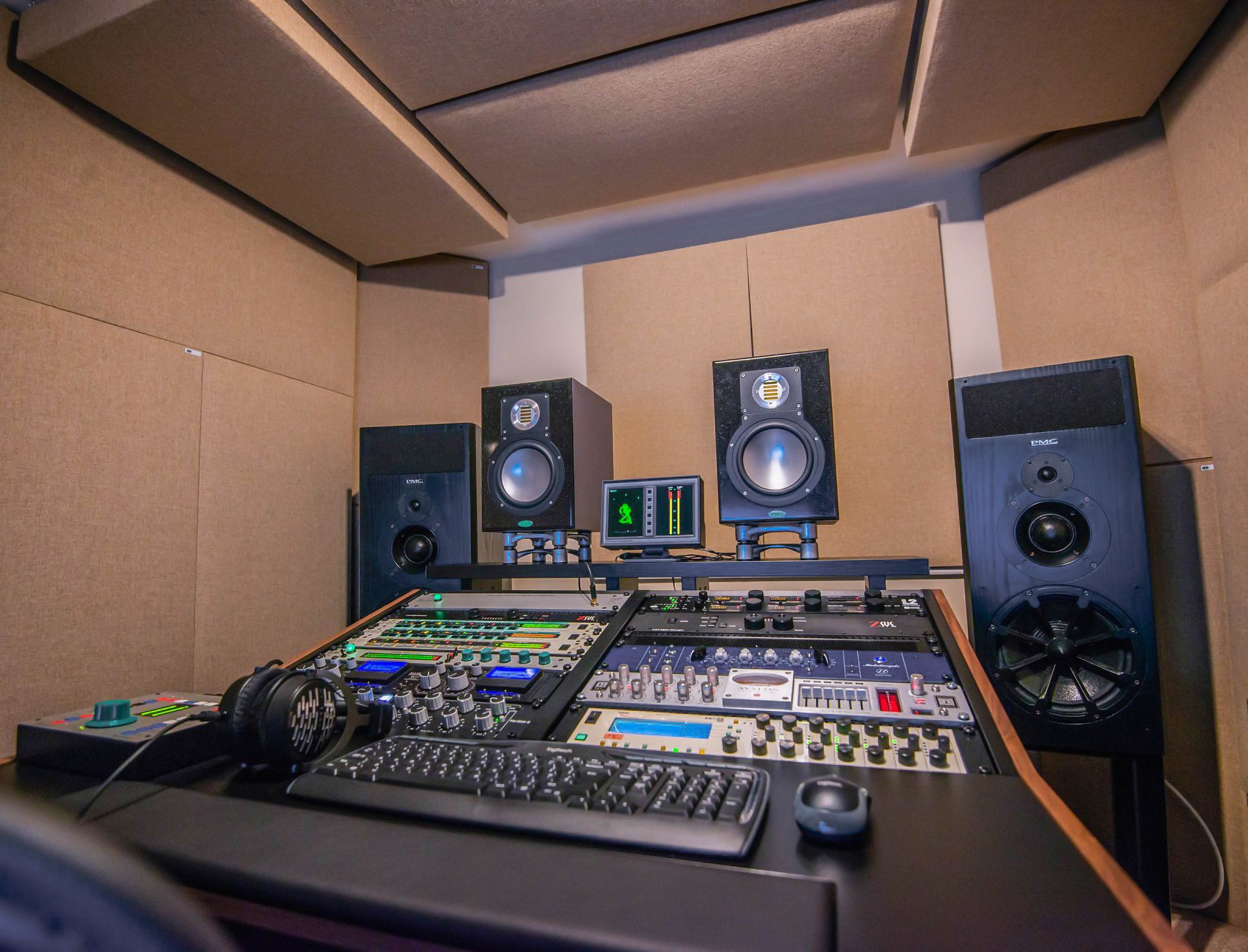 Manley Massive Passive Mastering EQ in the Dimension Mastering studio